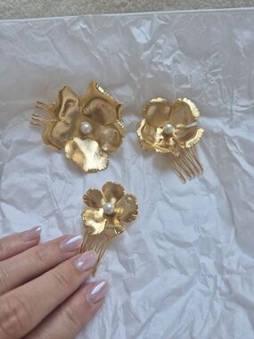 Eden 24k Gold Floral Pearl Hair Comb Set for Women LELET NY